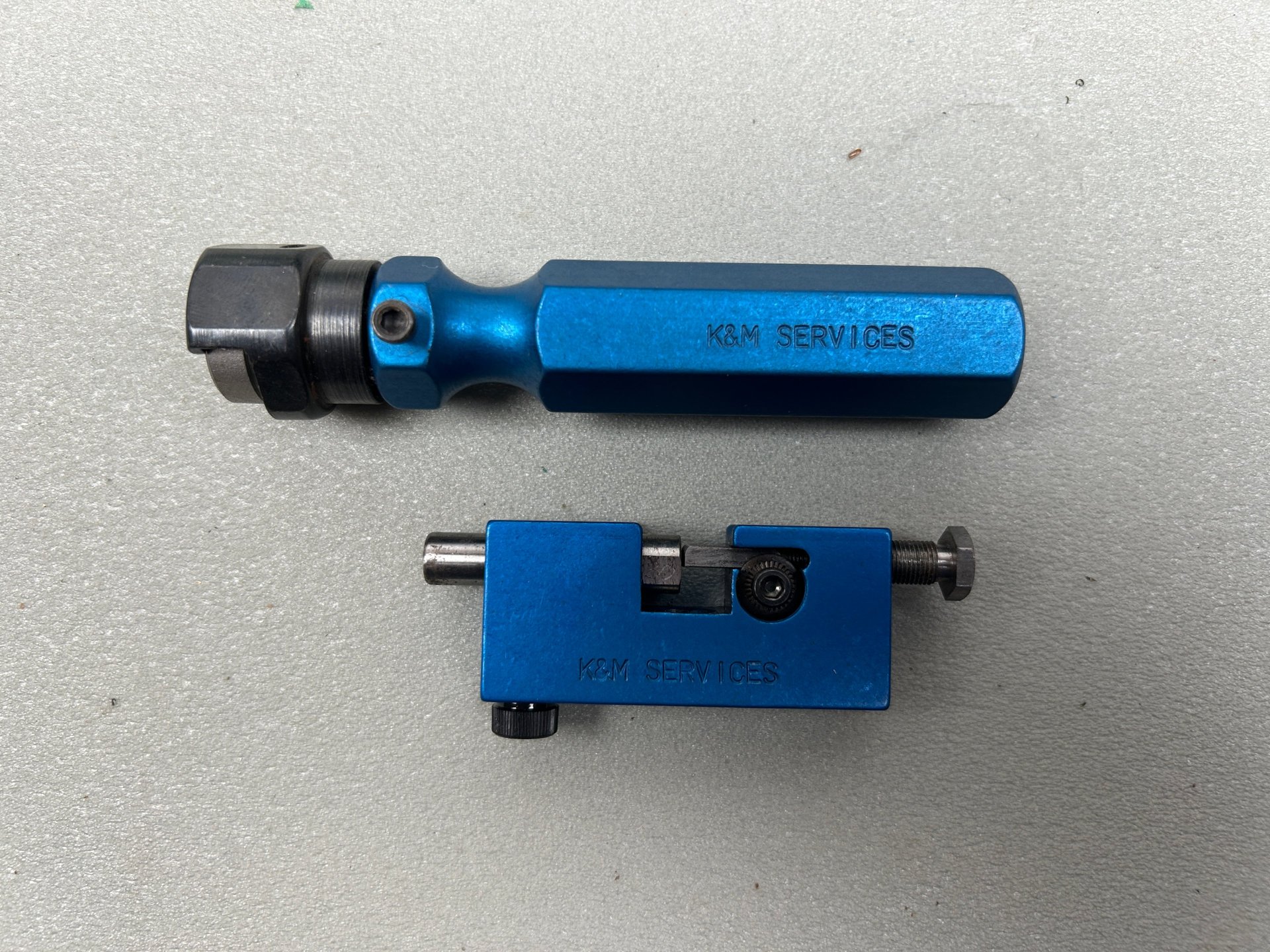 K&M Micro Hülsenhalsabdreher – Bild 1