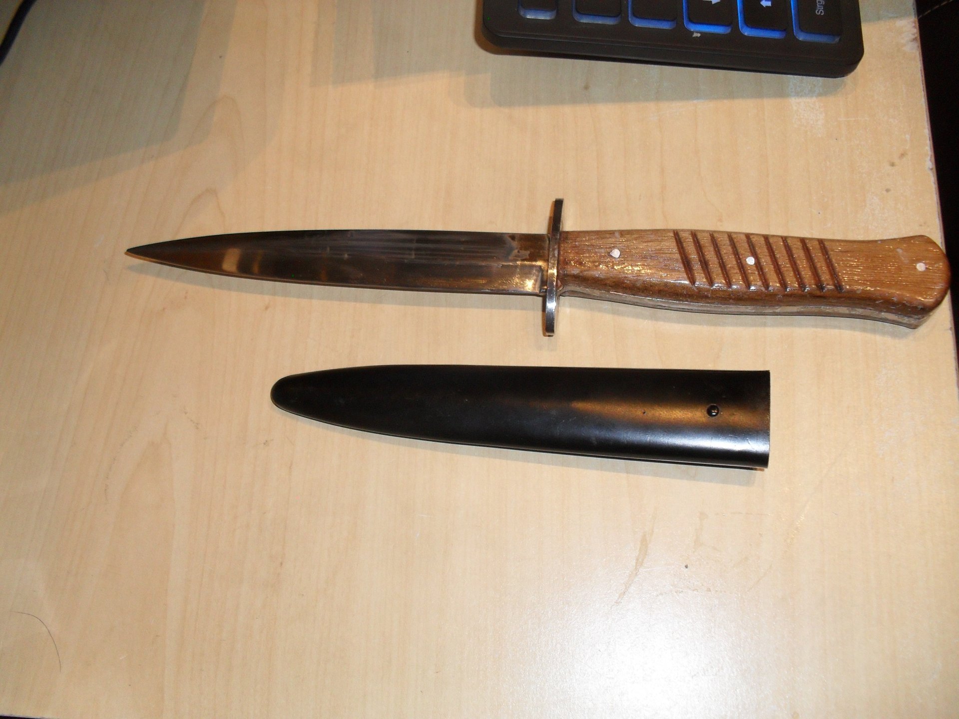 REPRO Kampfmesser 42 WH – Bild 1