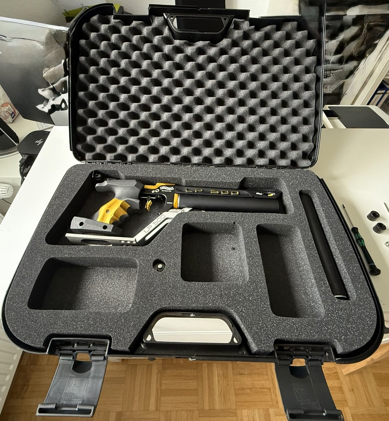 WALTHER LP500-Meistermanufaktur in Gold, mech. Abzug, 5D-Griff; Auflage – Bild 2