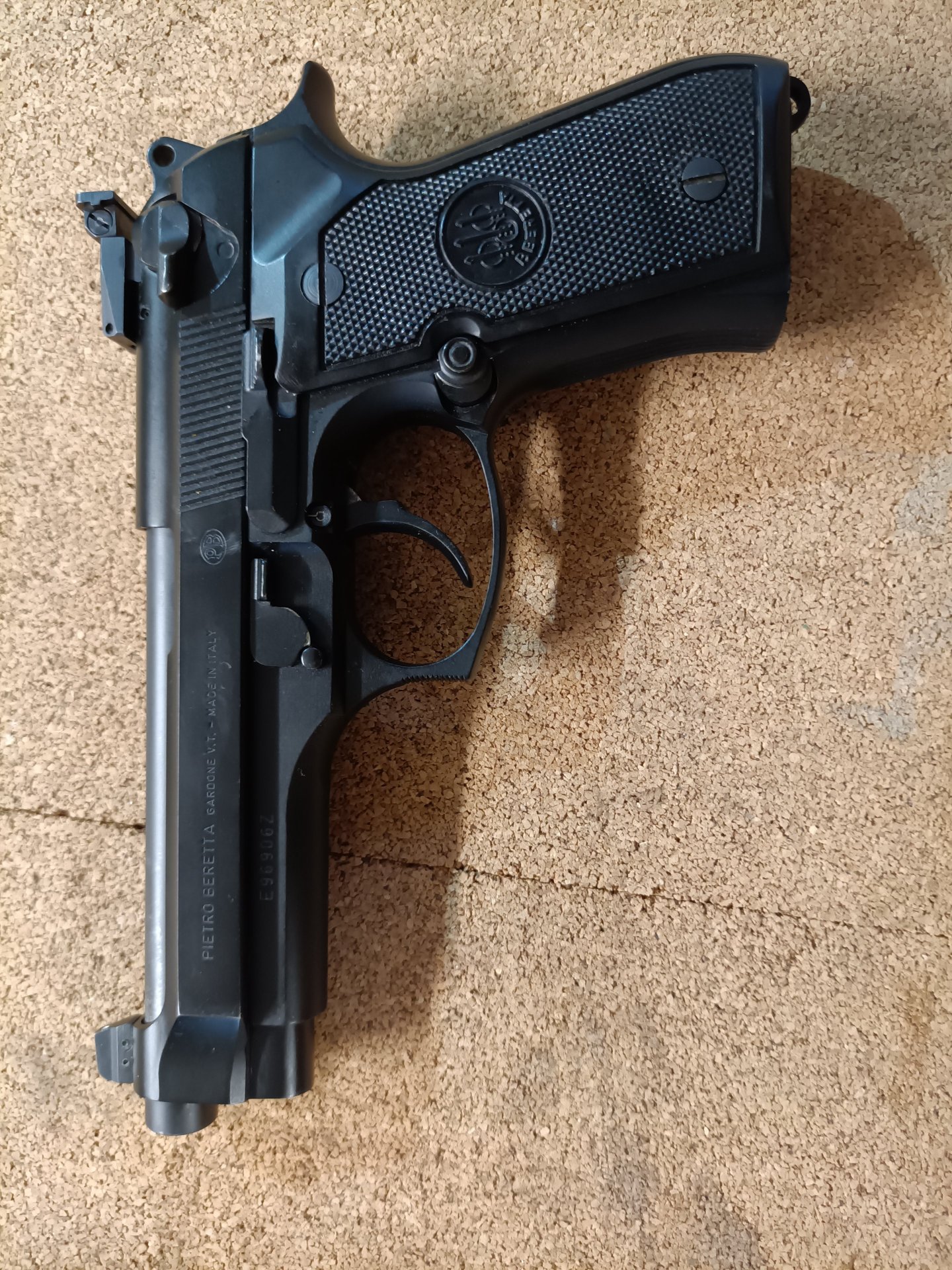 Beretta Mod. 92 FS 9mm Luger LPA Visier, 3 Magazine – Bild 2