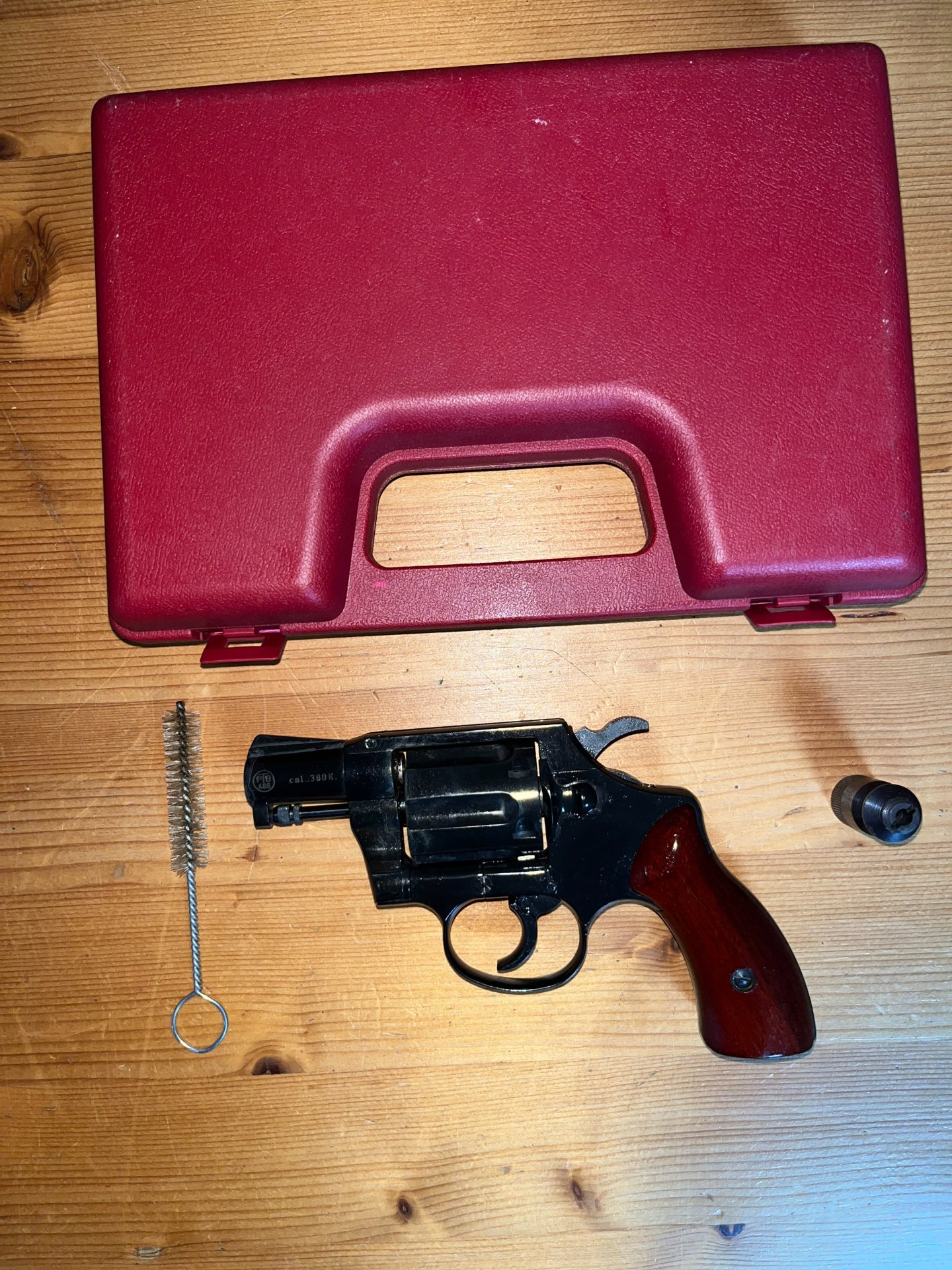 schöner Revolver Kal 9mm R.K. (.380 Knall) – Bild 2