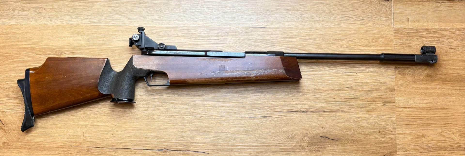 Feinwerkbau Matchluftgewehr Model 300S – Bild 1
