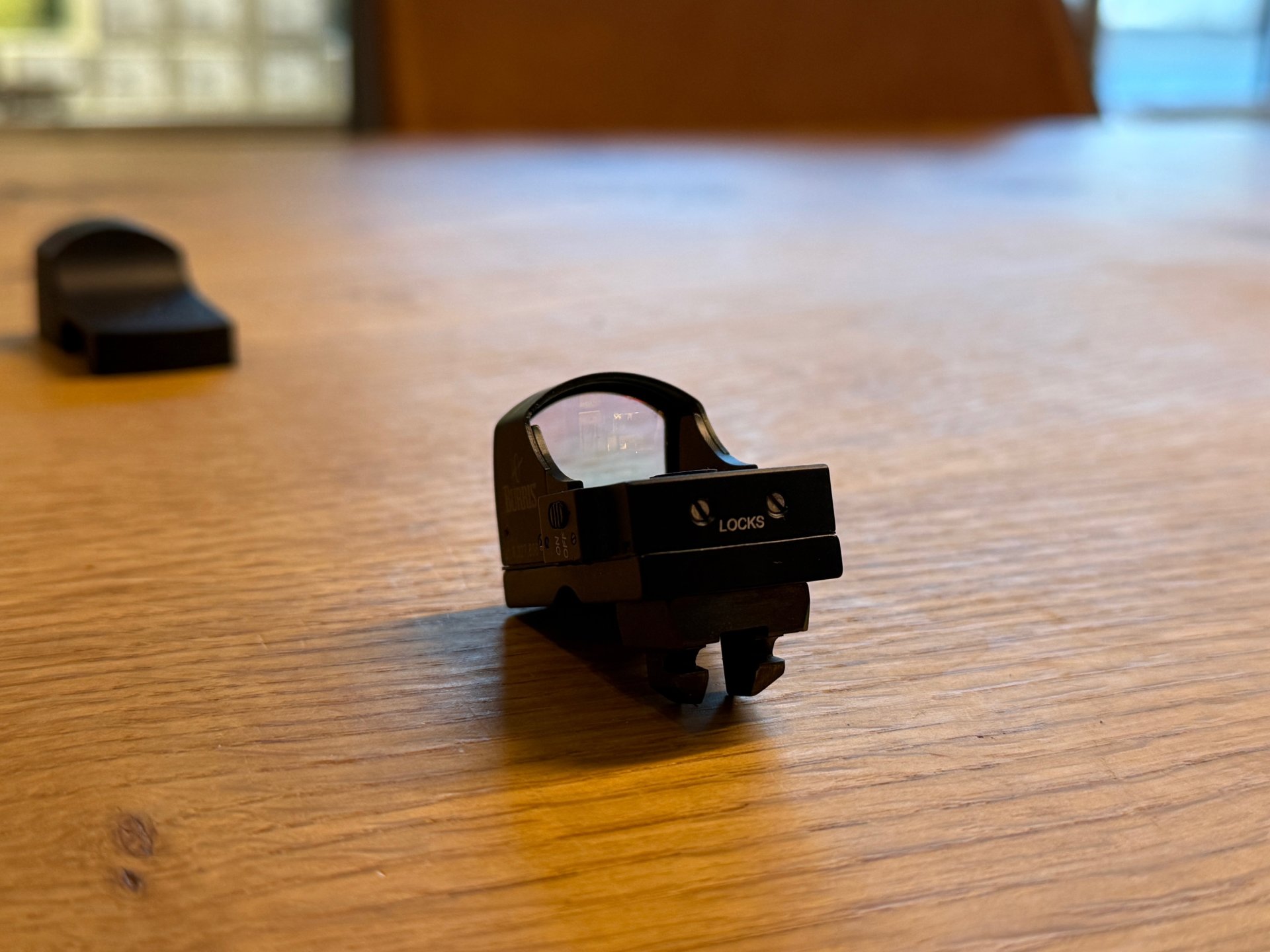 Burris FastFire II Rotpunktvisier mit Einhakmontage – Bild 1