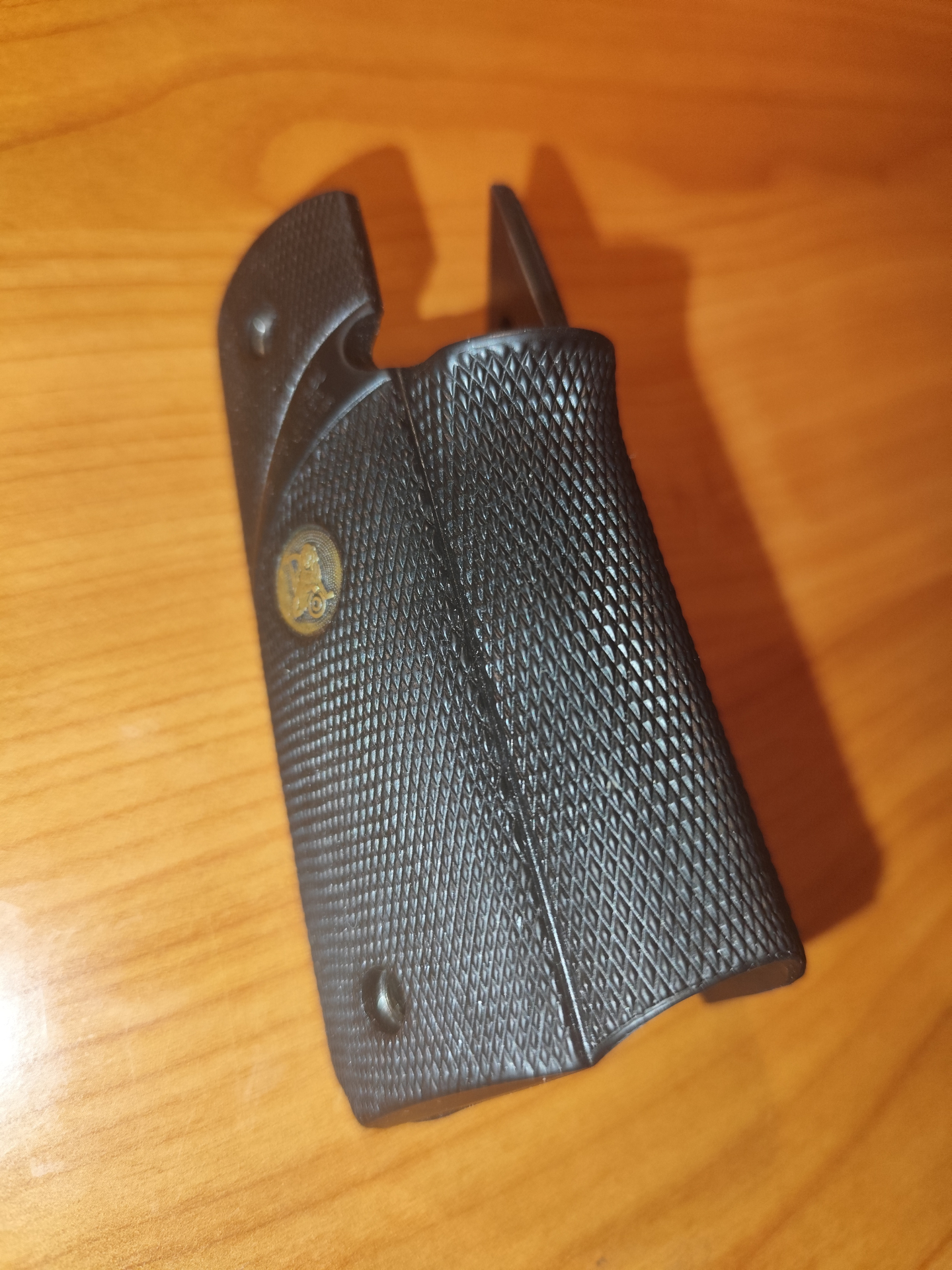Pachmayr Griffschalen Colt 1911 und Klone – Bild 1