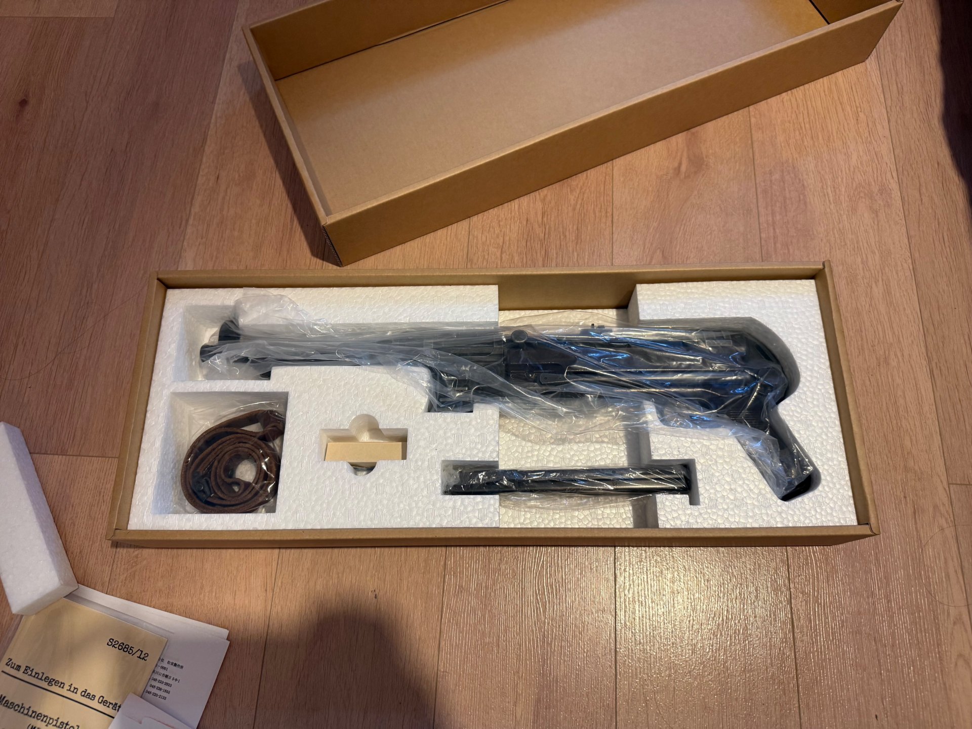 Shoei MP40 – hochwertige japanische Modellwaffe inklusive Originalzubehör – Bild 14