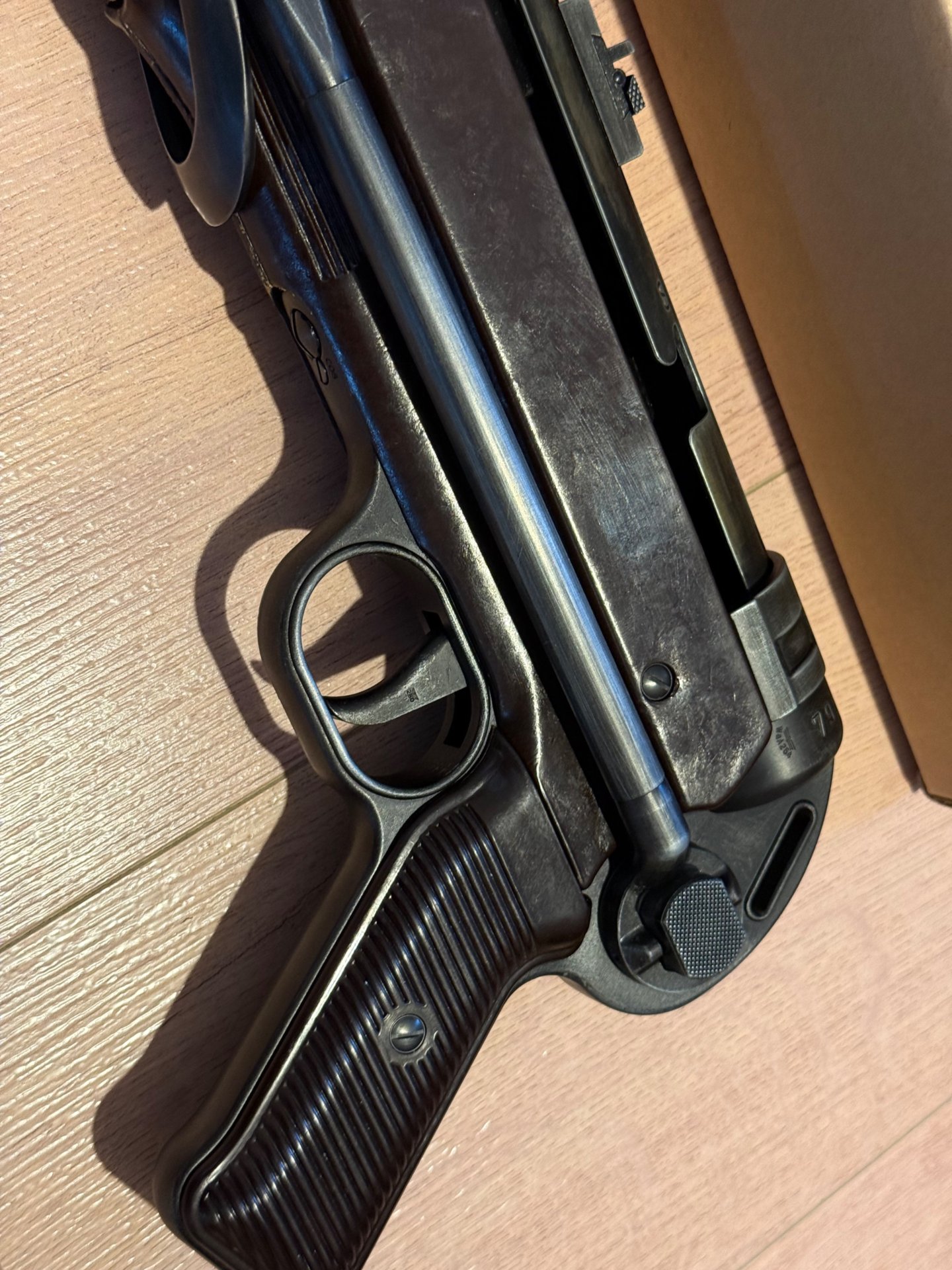 Shoei MP40 – hochwertige japanische Modellwaffe inklusive Originalzubehör – Bild 7