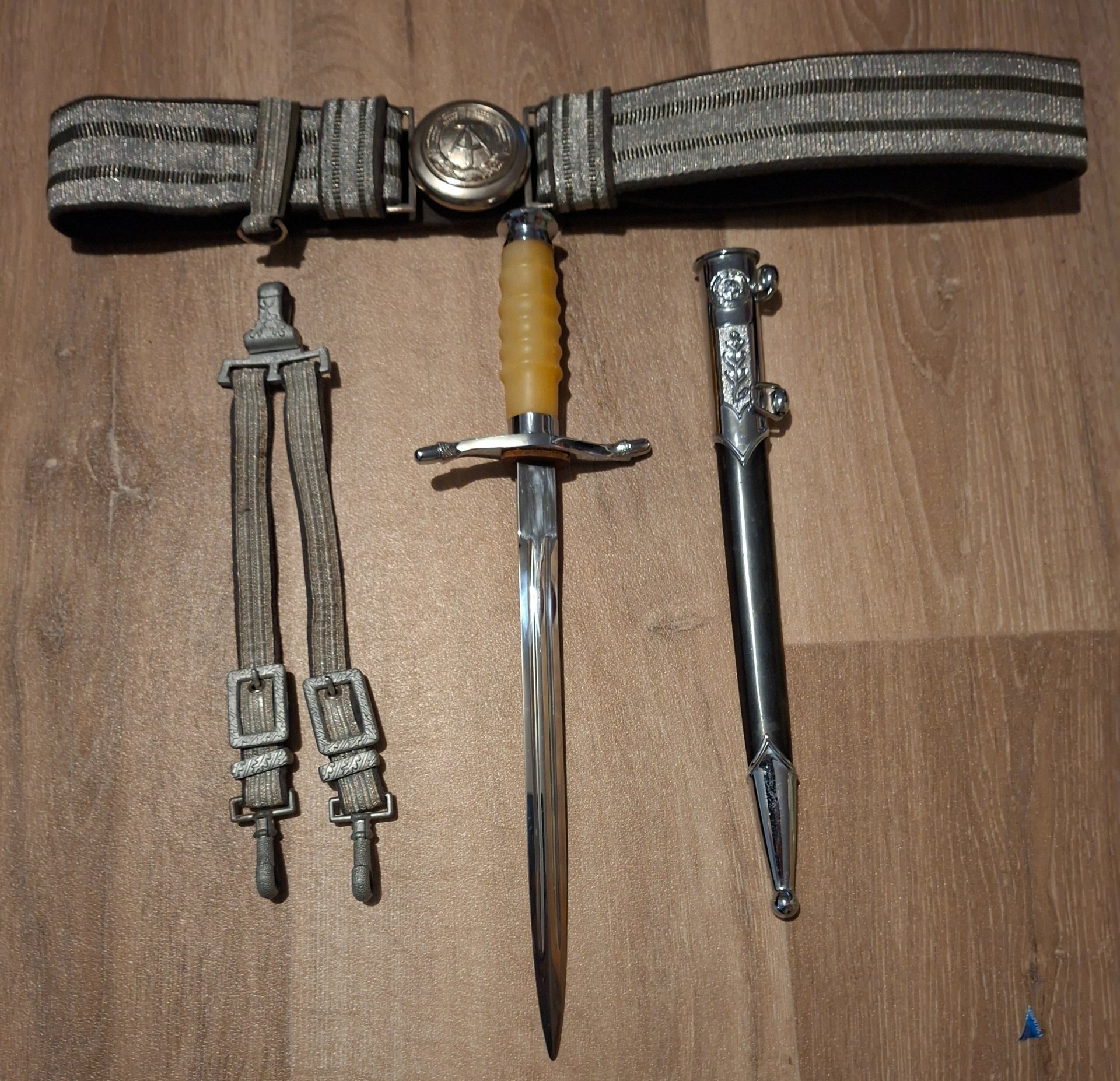 DDR MILITÄR Dolch – Bild 1