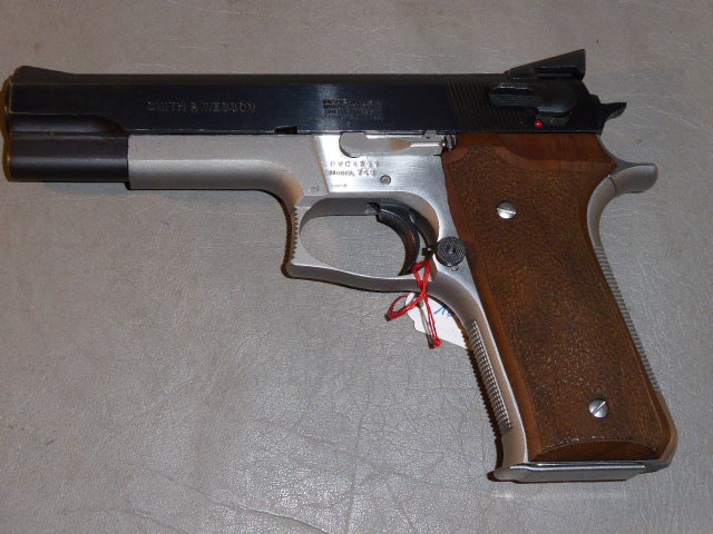 Smith & Wesson Pistole Mod. 745 „10th Anniversary 1976- 1986“. Kal. 45 ACP. – Bild 2