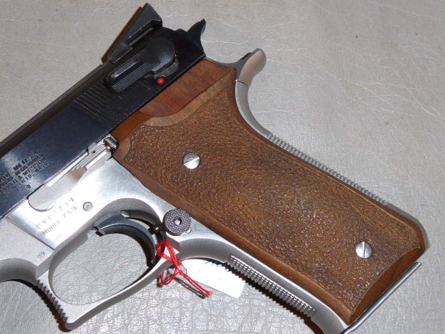 Smith & Wesson Pistole Mod. 745 „10th Anniversary 1976- 1986“. Kal. 45 ACP. – Bild 3