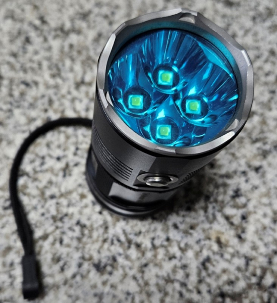Nitecore, Taschenlampe 4000 Lumen, Ladegerät, Akkus 3400mA – Bild 2