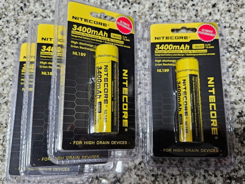 Nitecore, Taschenlampe 4000 Lumen, Ladegerät, Akkus 3400mA – Bild 4