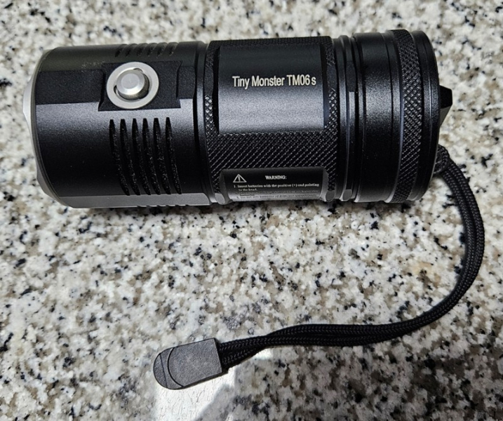 Nitecore, Taschenlampe 4000 Lumen, Ladegerät, Akkus 2300mA – Bild 3