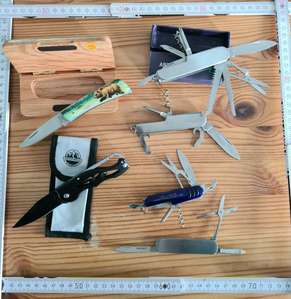 KONVOLUT - 6 diverse Taschenmesser (2 von MAGNUM by BÖKER) - von gebraucht bis NEU - TOP – Bild 2