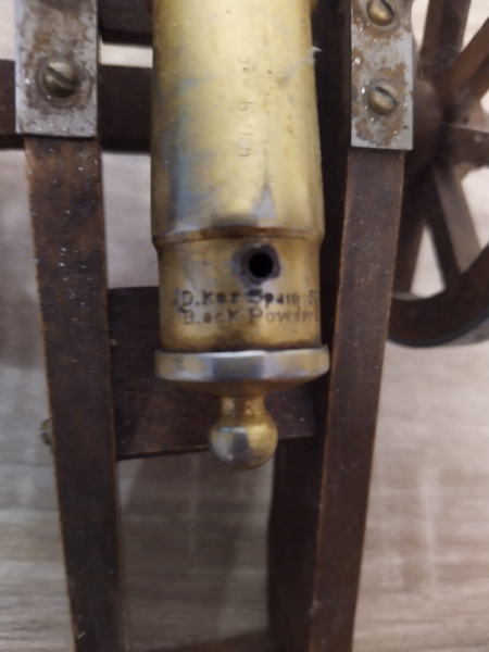 Modellkanone Dikar Spain Kaliber .50 Kanone Schwarzpulver Vorderlader mit Beschusszeichen – imagen 3