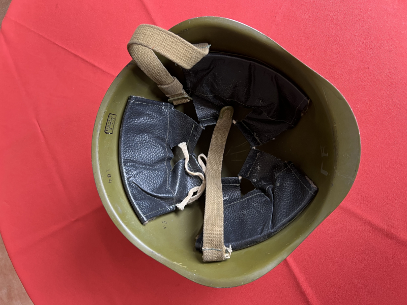 Russischer Stahlhelm Model SSH-40 – Bild 2