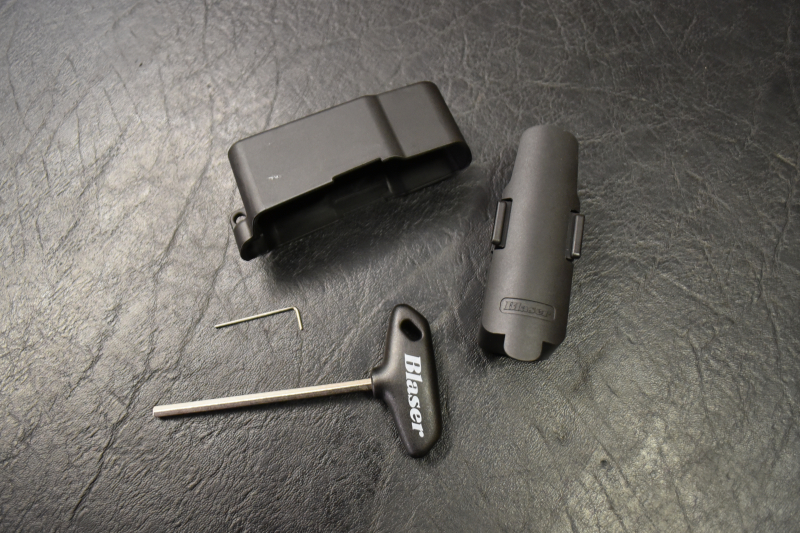 Blaser R8 Magazin- / Magazinschachtabdeckung inkl. Schlüssel (NEU) – Bild 3