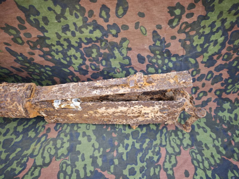 Maxim MG Gehäuse – stark korrodierter Bodenfund – Bild 3