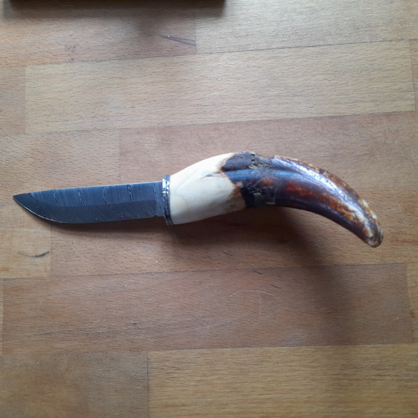 Handmade Messer mit Horngriff und Damaszener Klinge – Bild 3