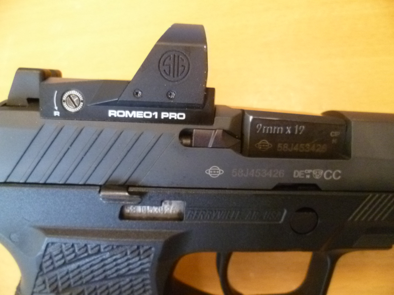 Pistole SIG Sauer P320 Romeo-Dot 9mm Luger – Bild 4