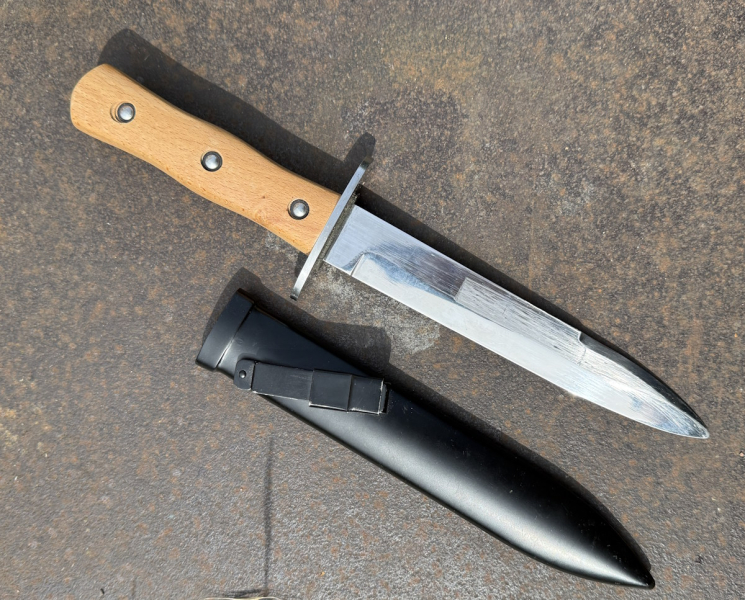 italienisches Kampfmesser M36/37 Fallschirmjäger WK2 REPRO – Bild 2