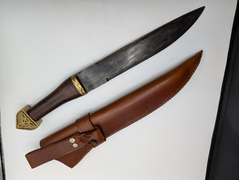 Großes, schweres Messer o.ä. – obrázek 3