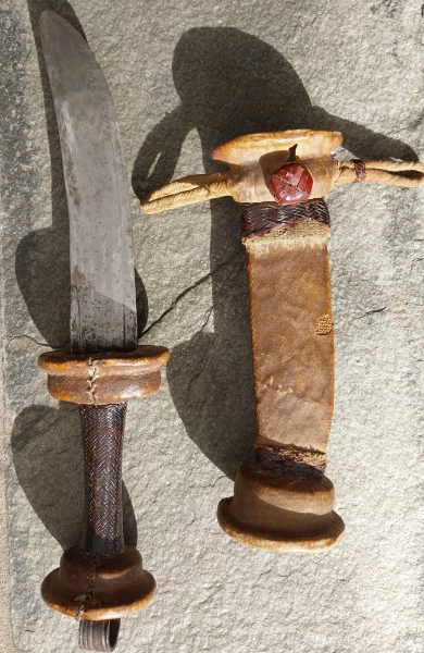 Antiker afrikanischer Manding-Dolch – Handgearbeitete Leder-Scheide, Ethno/Militaria Rarität – billede 4