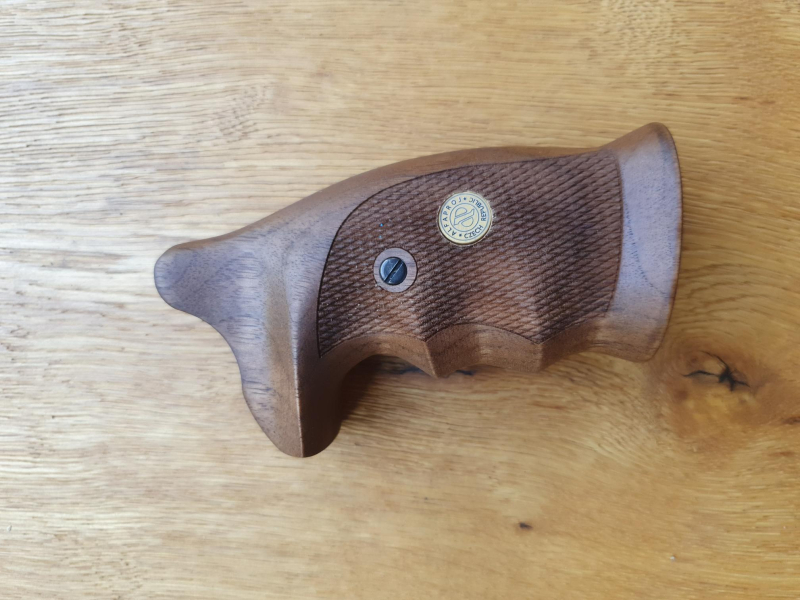 Holzgriff Klinsky No9 checkered NEU MWM Gillmann Steel Cop AlfaProj Holek Mercury Shield Luger uvm. – Bild 3