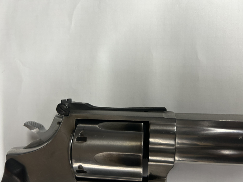 Revolver Smith & Wesson Model 686 – slika 3