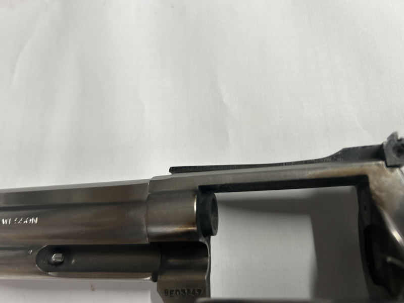 Revolver Smith & Wesson Model 686 – slika 4