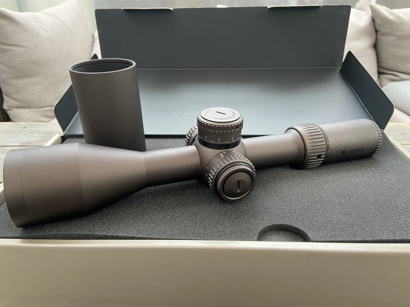 VORTEX RAZOR HDII 4,5-27x56 EBR-1C(MRAD) – Bild 2