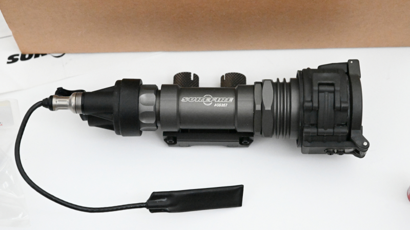 Original Surefire M951XM06 Weaponlight/Waffenlampe (AR15/M4/M16/OA15/MR223) – Bild 2