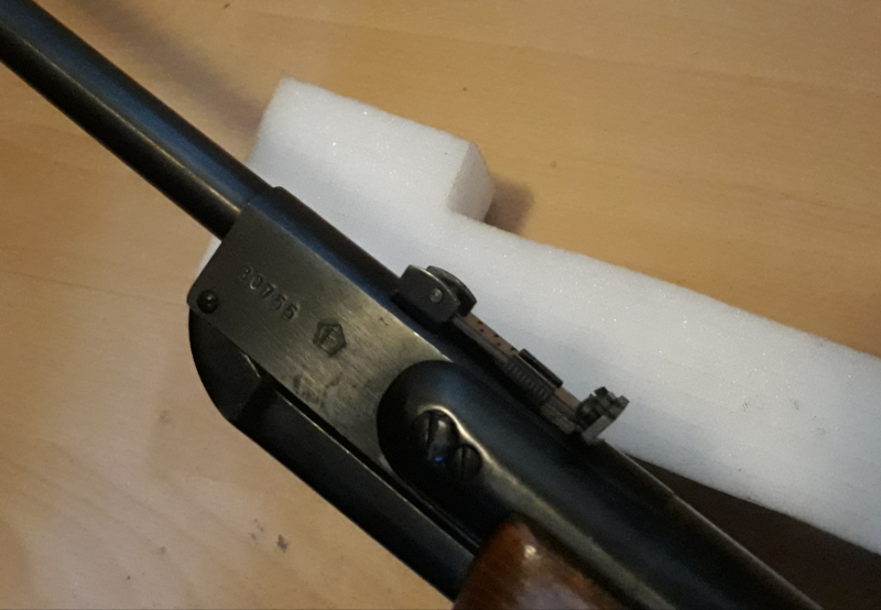 Unbekanntes Luftgewehr Kal 4.5 mm zum Verkauf – obrázek 3
