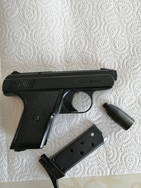 Umarex Perfecta Mod. FBI 8000 im Kal. 8mm Knall. – Bild 2