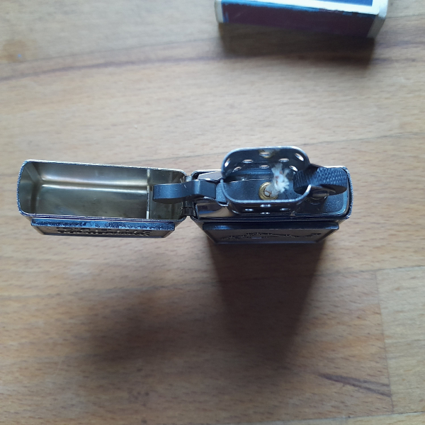 Zippo Sturmfeuerzeug, Sternzeichen Wassermann – Bild 4
