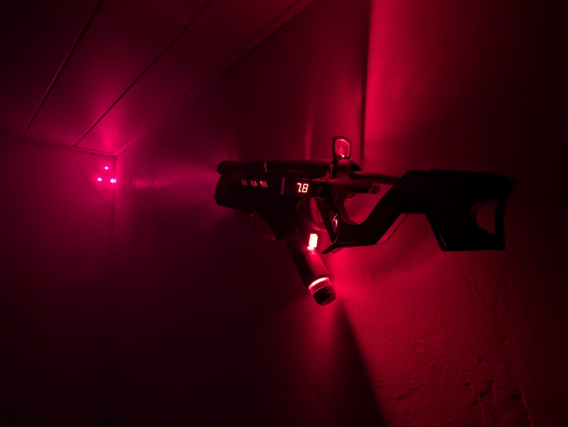 Predator Rifle Mk I von Patrick Priebe (Laser-Gadgets) – Brutaler 6W Blauer Laser – Bild 3