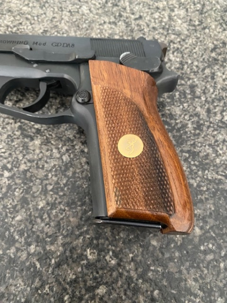 Browning Umarex GPDA 8 mit Metallmagazin Lederholster – Bild 5