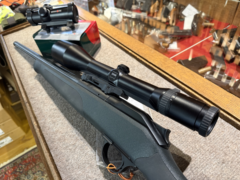 Rep.Büchse Blaser R8 Kal.9,3x62 mit Zeiss ZF mit Blaser Hitpoint mit Gewinde – Bild 2