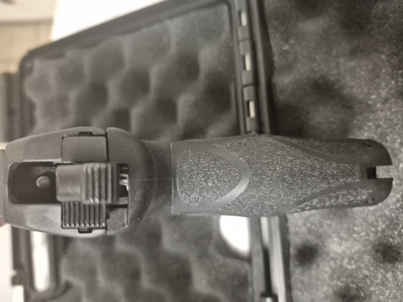 HK P30 (Umarex) Schreckschusspistole 9mm P.A.K + 2 Magazine + Abschussbecher + Original Koffer und A – Bild 3