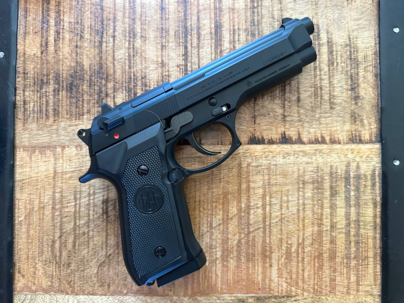 Beretta Mod. 92 FS CO2 Airsoft 6 mm BB – Koffer + Zubehör – sehr guter Zustand – Bild 2