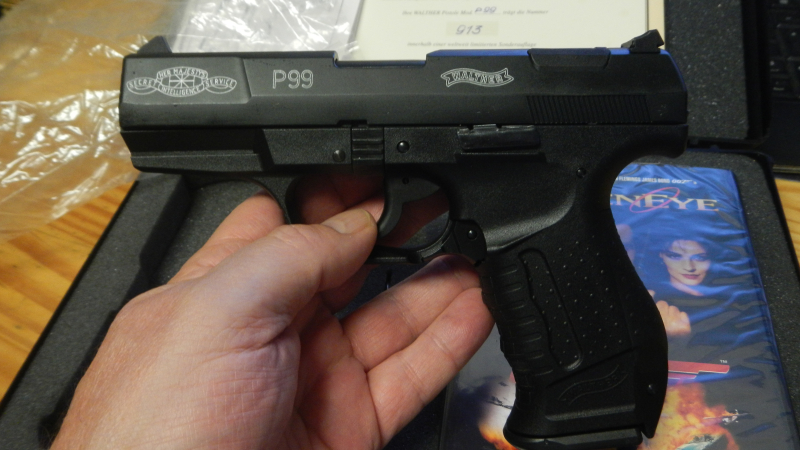 Schreckschuß Pistole Walther P99 Special Edition James Bond /9mm Knall PTB 637 Nagelneu aus Sammlung – Bild 4