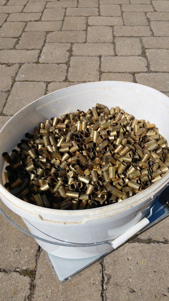 rund 20 kg Hülsen 9mm Luger 1..2 x abgefeuert – Bild 3