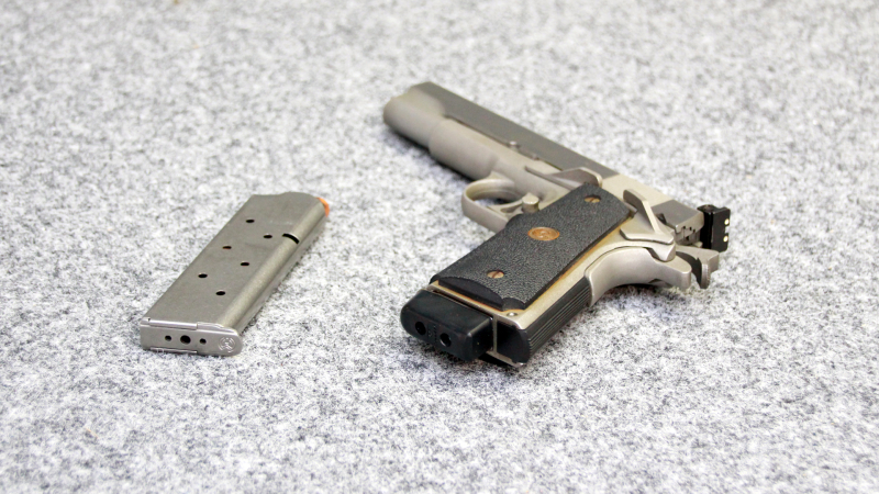 AMT Hardballer .45 Auto – veredelter 1911er-Klassiker in Stainless Steel - Bekannt aus Terminator 2 – Bild 4
