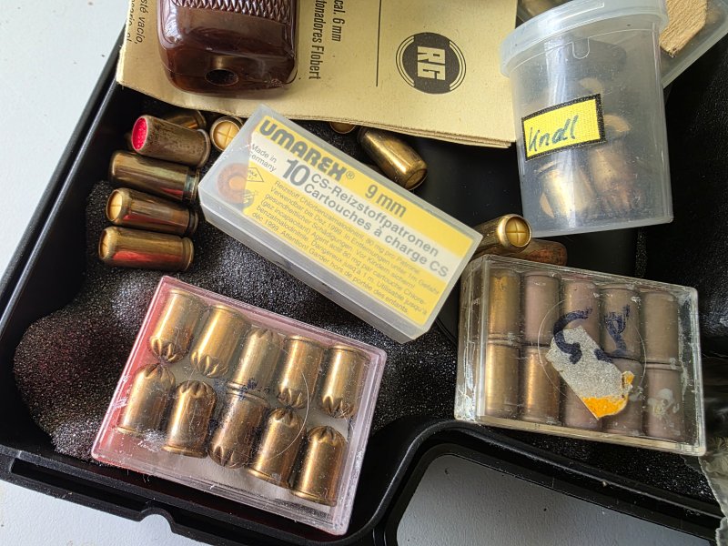 Konvolut / Set: Weihrauch(9mm R) & Röhm RG 3 (6mm) im Koffer mit Munition – Bild 4