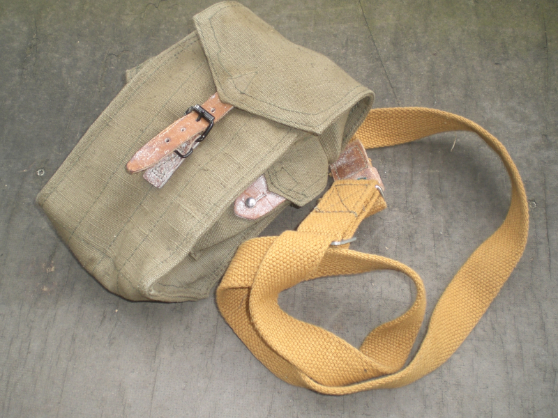 Magazintasche Sowjetunion AK 74 original – Bild 1