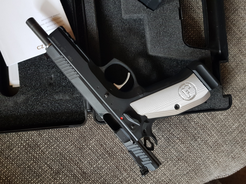 CZ Taipan Ergo TitanNeuwertig – Bild 3