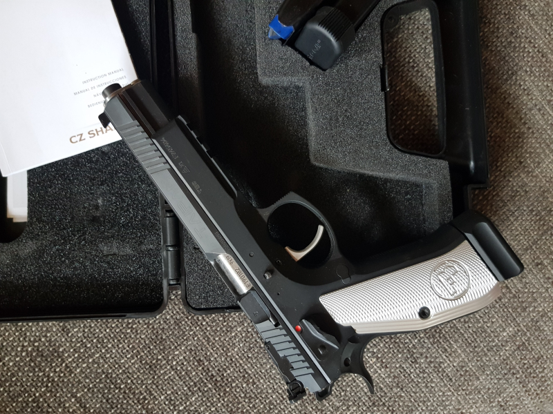 CZ Taipan Ergo TitanNeuwertig – Bild 1