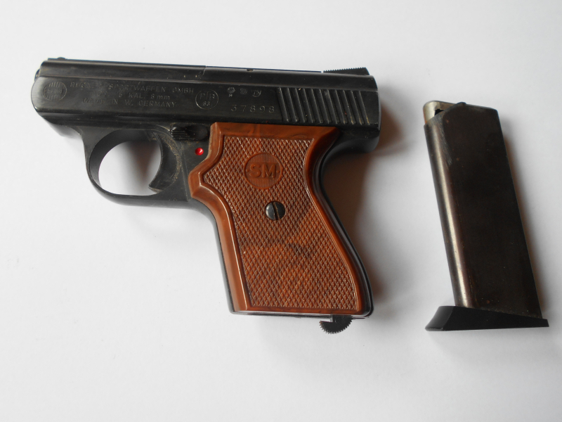 alte Schreckschuss Pistole SM Rhöner Modell 15 Cal. 8mm Platz/Gas defekt Sammlerstück – Bild 1