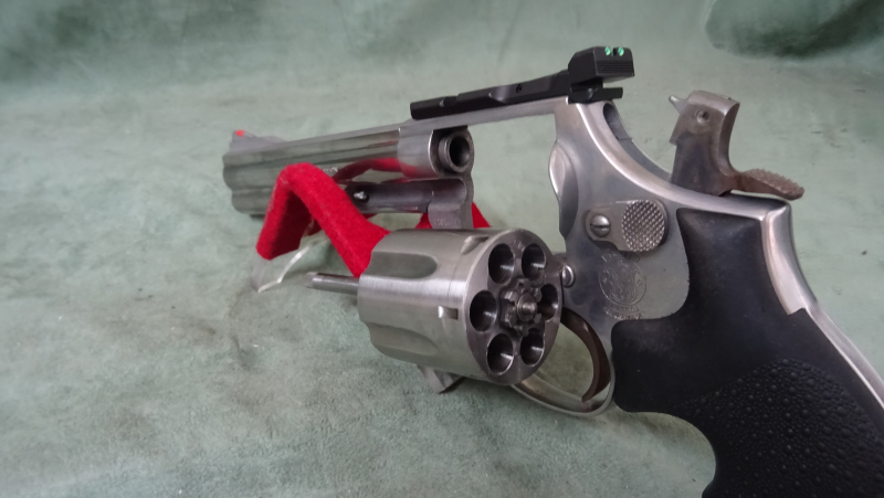 Smith & Wesson 686-4, LPA Sight, .357Mag – Bild 2