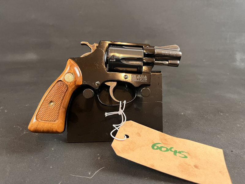 Smith & Wesson Mod. 37 – slika 2