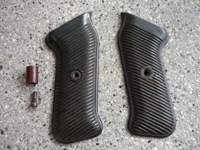 MP40 Griffschalen Bakelit – billede 1